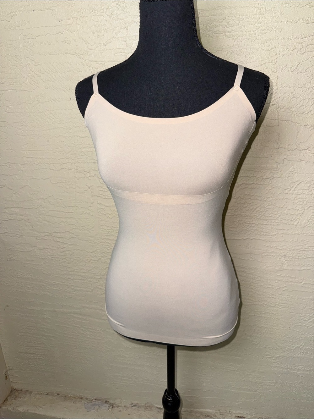 SPANX Nude Seamless Shaping Cami Tank Y2K Clean Girl Capsule Wardrobe Top Medium - Picture 3 of 7
